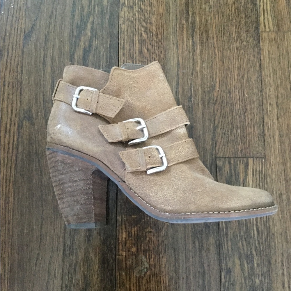 Dolce Vita Colten Bootie (Size 7)